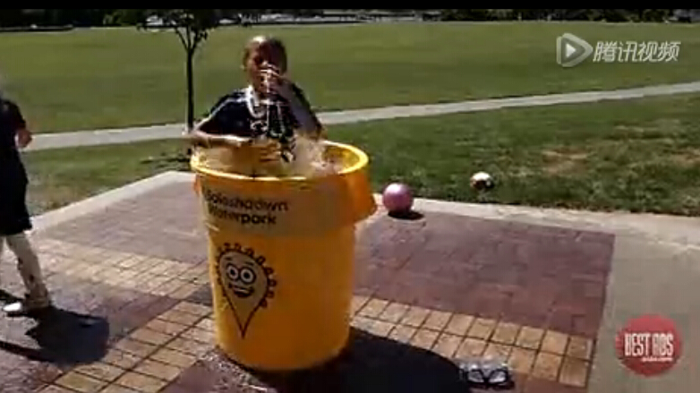 “想免費玩水，就下水撈票子”Splashdown 水上公園街頭營銷廣告活動-上海尚略營銷策劃公司2