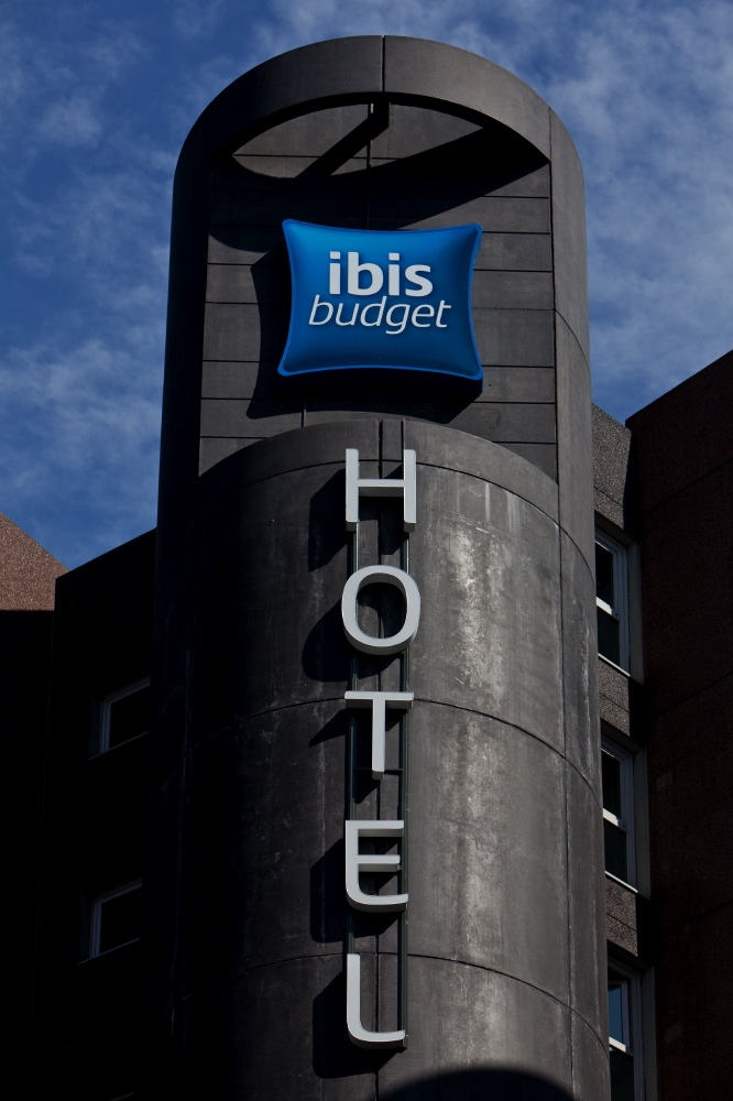 宜必思酒店標志設計，品牌形象設計，廣告設計13