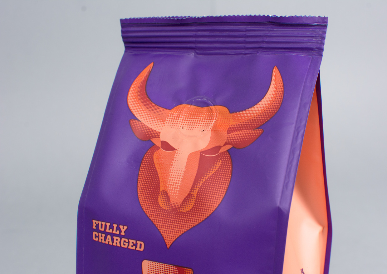 新西蘭重力咖啡漂亮的紫色包裝設計欣賞5-尚略廣告包裝設計公司