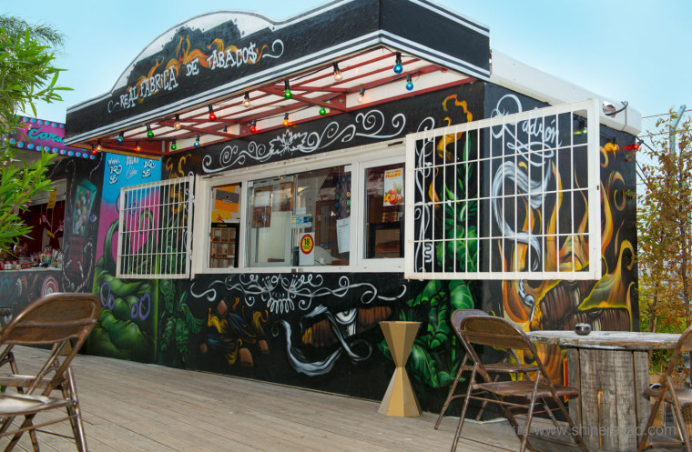 碼頭夜總會海洋生物文化墻壁紙插畫設(shè)計(jì)--上海品牌設(shè)計(jì)公司欣賞6