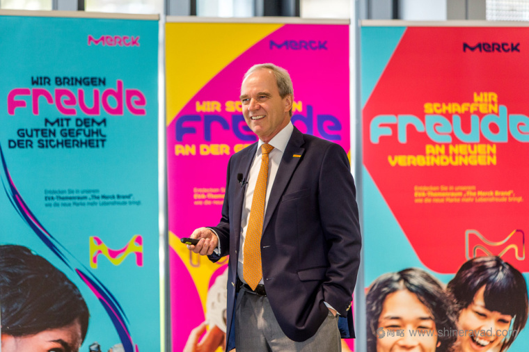 德國默克集團新英文文字商標LOGO設計-上海LOGO設計公司設計資訊13