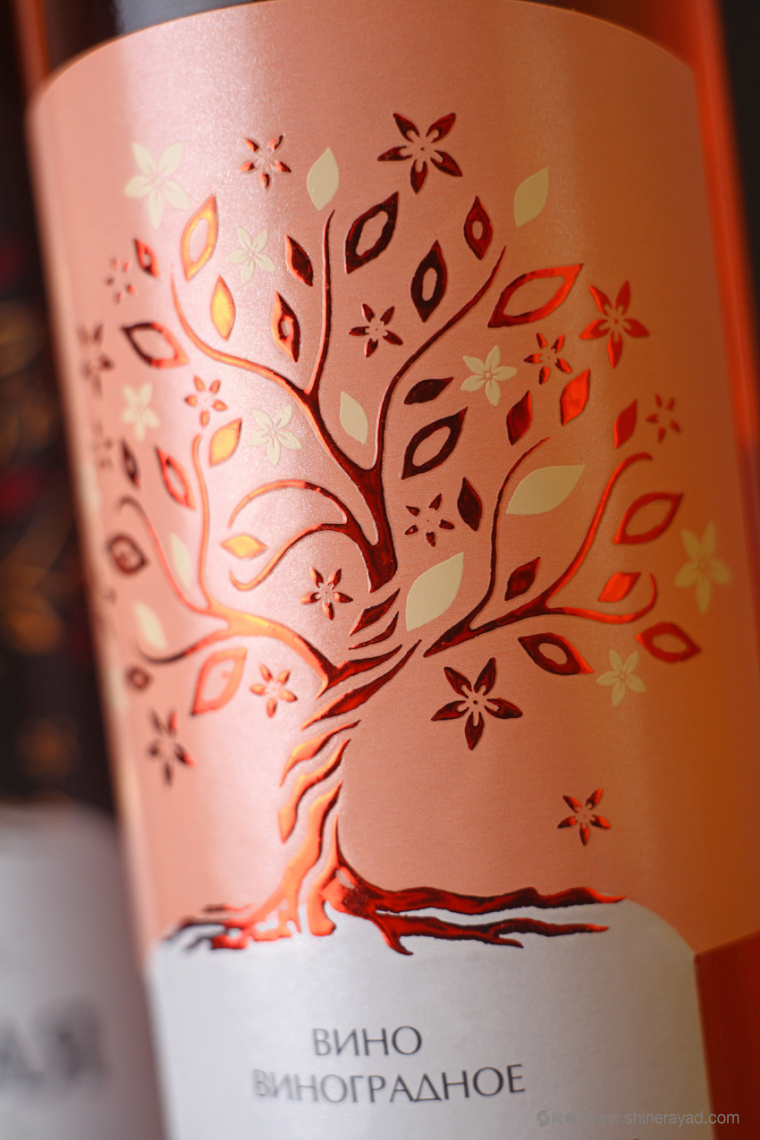 вин 半甜葡萄酒包裝標簽設計-上海紅酒包裝設計公司設計欣賞點評3