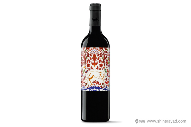 狼和狗動物圖騰系列 Manada 葡萄酒包裝設計-尚略上海包裝設計公司欣賞2
