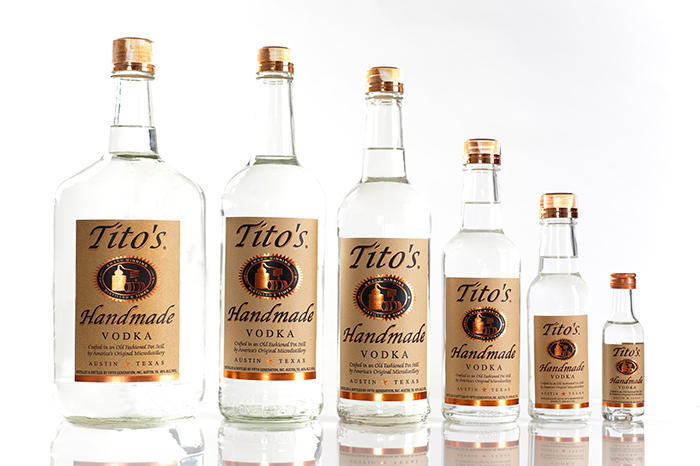 美國(guó) Tito’s Handmade Vodka 伏特加酒包裝設(shè)計(jì)全家福-尚略上海包裝設(shè)計(jì)公司