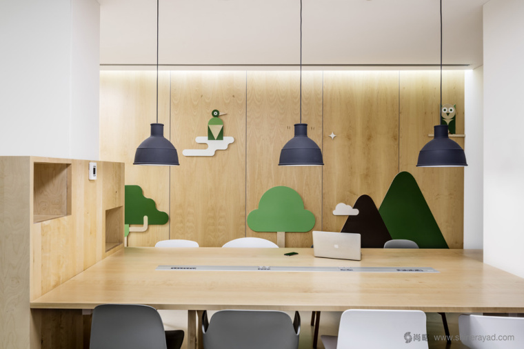 西班牙兒童腫瘤醫院Atencions內部空間品牌形象設計與導視設計8