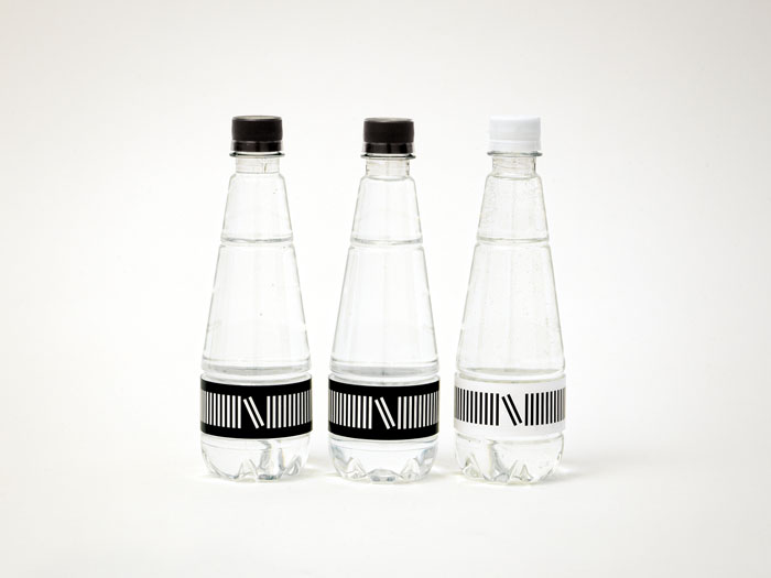 Nourcy 餐廳品牌形象設計空間SI設計13-瓶裝水包裝設計