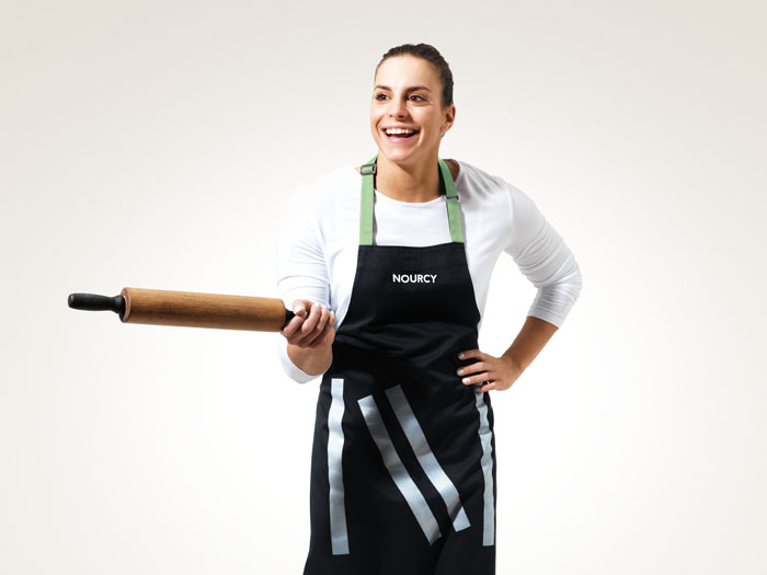 Nourcy 餐廳品牌形象設計空間SI設計14-圍裙設計
