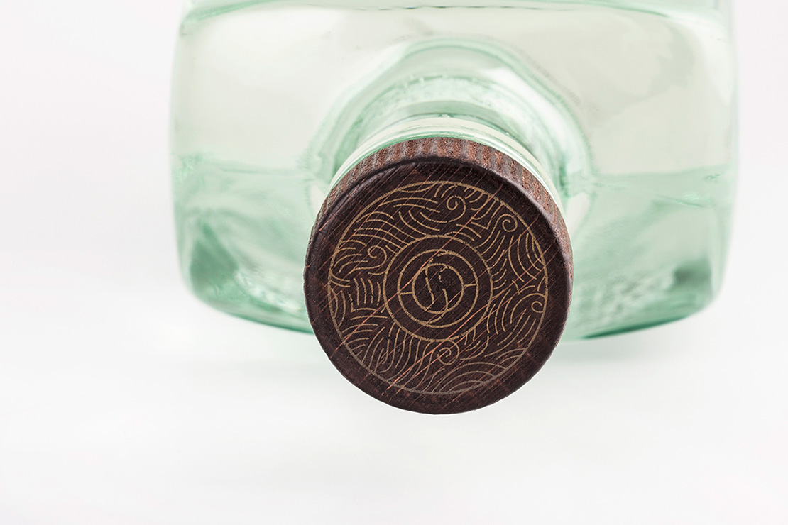 尚略上海包裝設計公司分享：Old Sport 松子酒大胡子包裝設計4