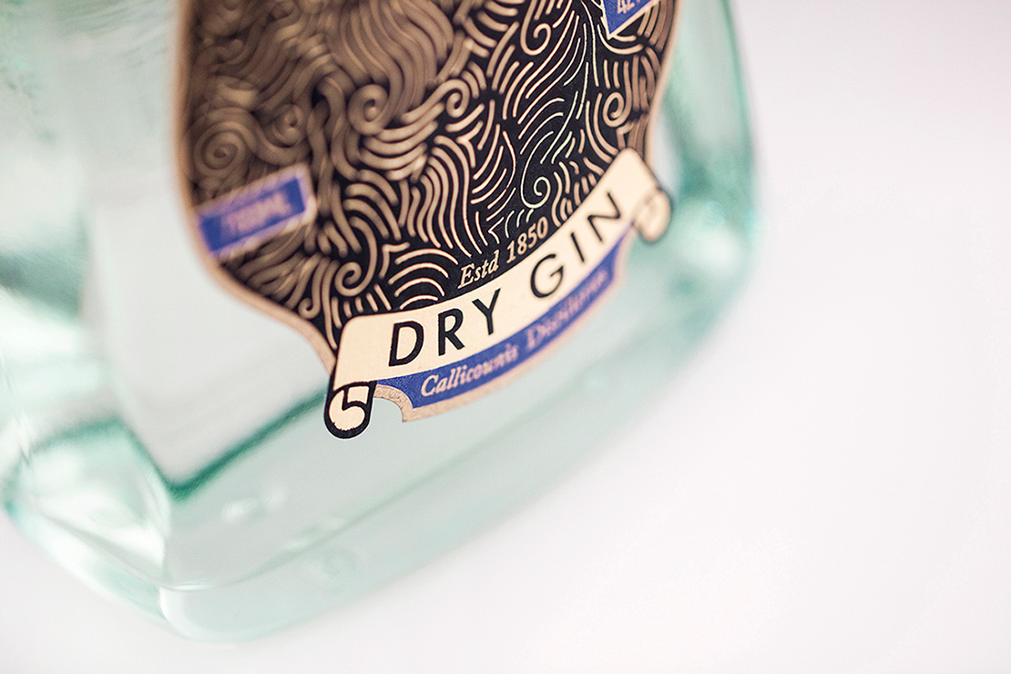 尚略上海包裝設計公司分享：Old Sport 松子酒大胡子包裝設計3