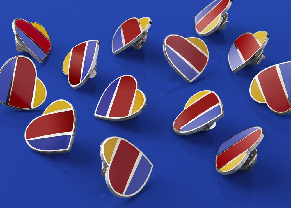 Southwest 美國西南航空公司品牌形象設計VI設計-上海品牌策劃設計公司分享