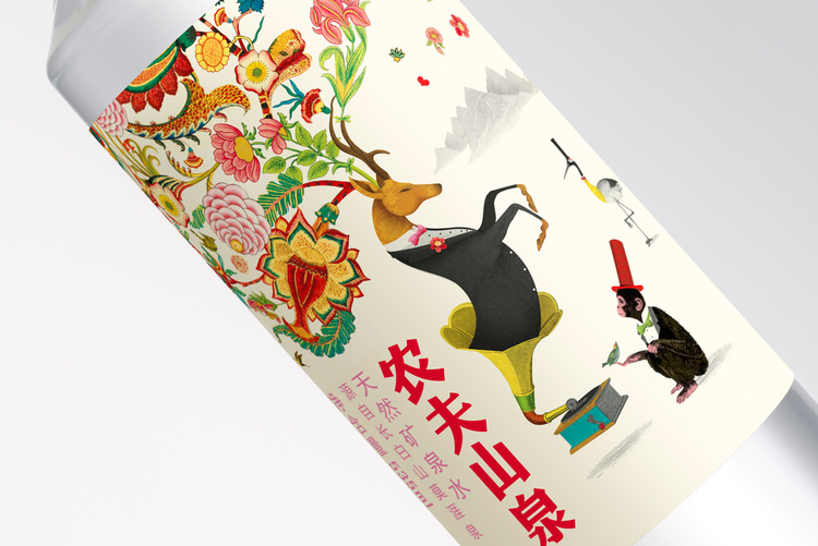 11.農(nóng)夫山泉礦泉水長白山四季插圖系列包裝設計