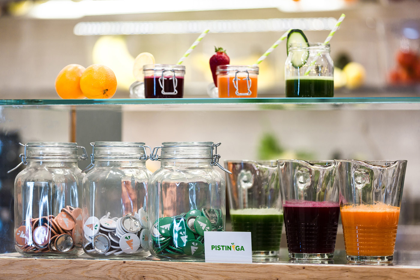 Pistinèga 鮮榨果汁吧餐飲lVI設計10