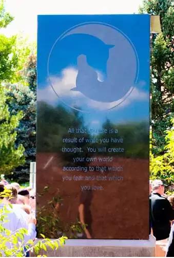 現實中的Arabian logo 現實中的Arabian logo