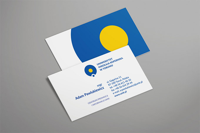 波蘭托倫哥白尼大學(xué)新LOGO設(shè)計(jì)VI設(shè)計(jì)7-名片設(shè)計(jì)