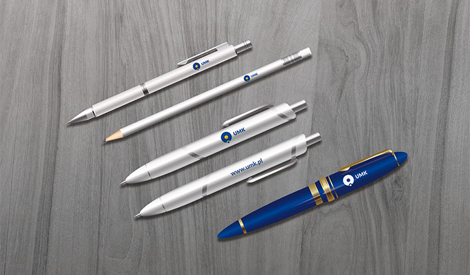 波蘭托倫哥白尼大學(xué)新LOGO設(shè)計(jì)VI設(shè)計(jì)12-辦公用品設(shè)計(jì)