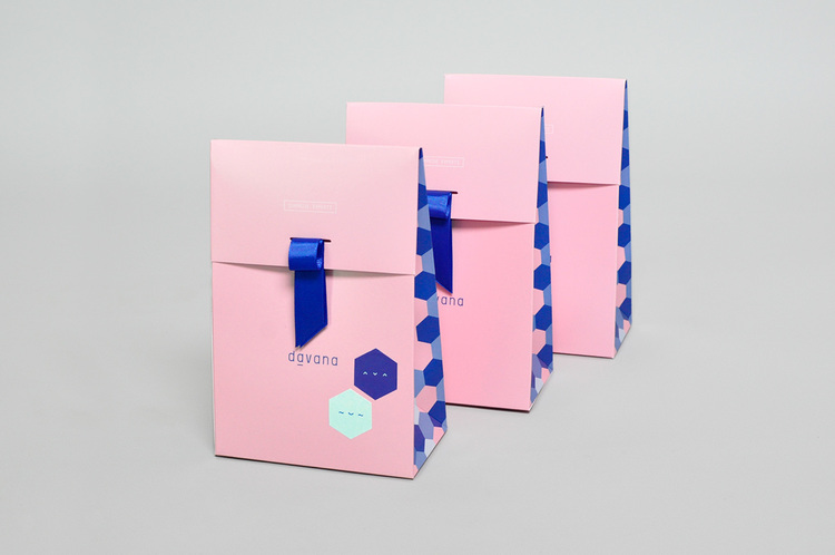 6.Davana 在線禮品網(wǎng)站禮品包裝袋子設計