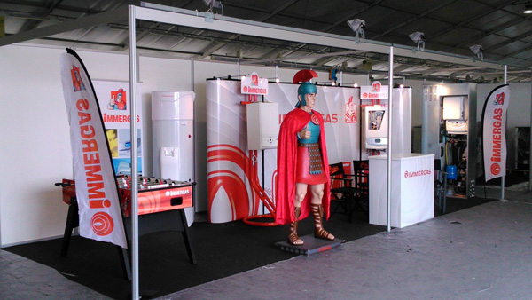 意大利采暖設備公司依瑪新火焰LOGO設計與羅馬戰士卡通形象展會應用效果2