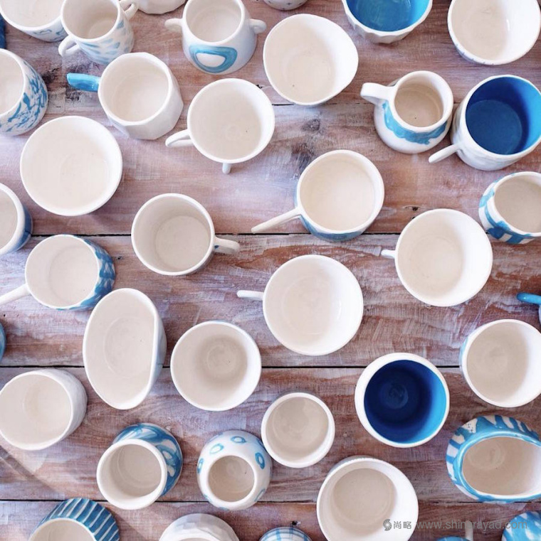 白色瓷器瓷杯淡藍水彩藝術創意設計欣賞4
