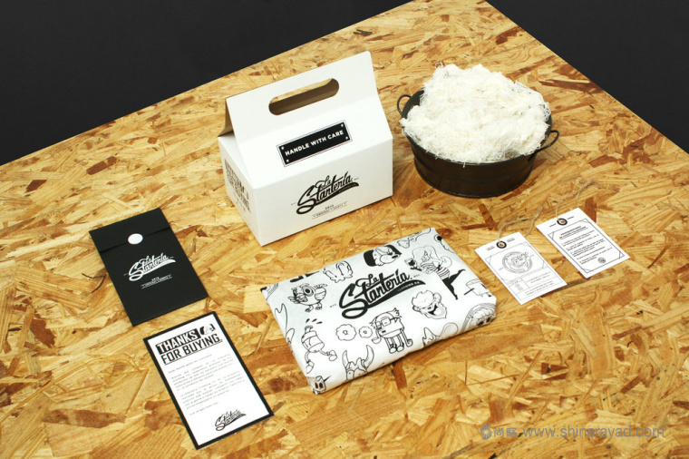 Clothing服飾公司跨界品牌形象設(shè)計(jì)包裝設(shè)計(jì)案例-上海包裝設(shè)計(jì)公司4