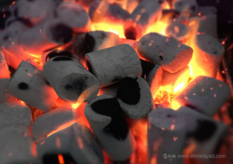 GLAVZHAR 燒烤木炭燒烤煤品牌VI形象設計-logo設計與燒烤炭產品包裝設計