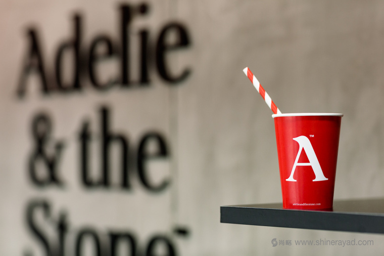 Adelie & the Stone 購物中心節日品牌形象設計與插畫禮品包裝設計