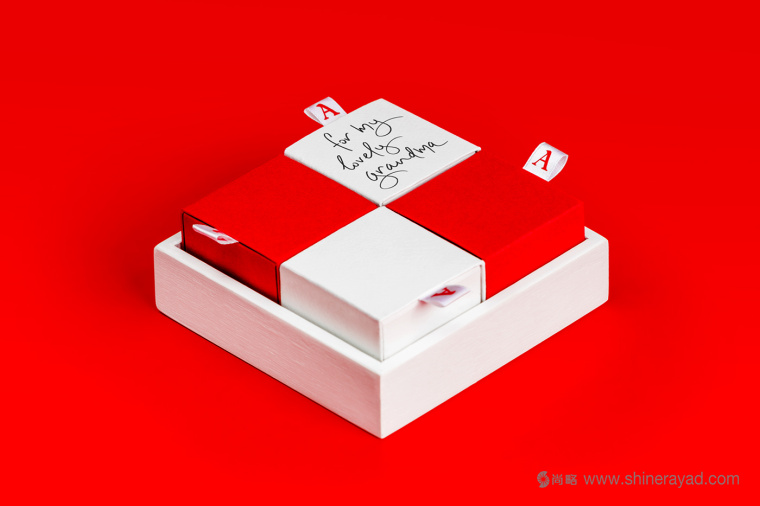 Adelie & the Stone 購物中心節日品牌形象設計與插畫禮品包裝設計