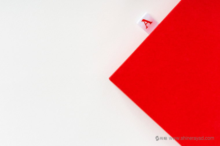 Adelie & the Stone 購物中心節日品牌形象設計與插畫禮品包裝設計