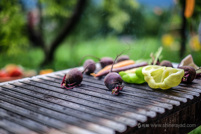 調味品包裝設計案例： SOS 燒烤醬包裝設計-上海包裝設計-上海品牌設計欣賞14