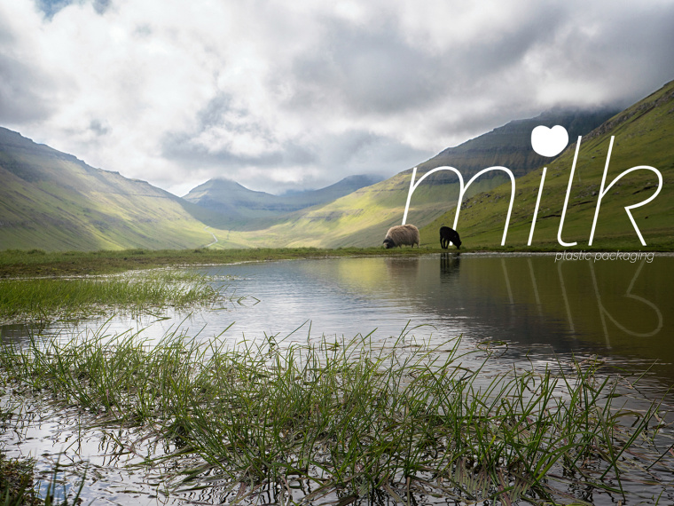 好萌好可愛的奶牛造型牛奶包裝瓶型設計