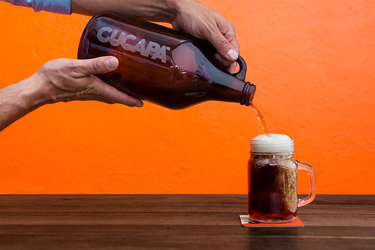 濃濃的藍(lán)領(lǐng)工人風(fēng)格，Cucapá啤酒品牌包裝設(shè)計(jì)