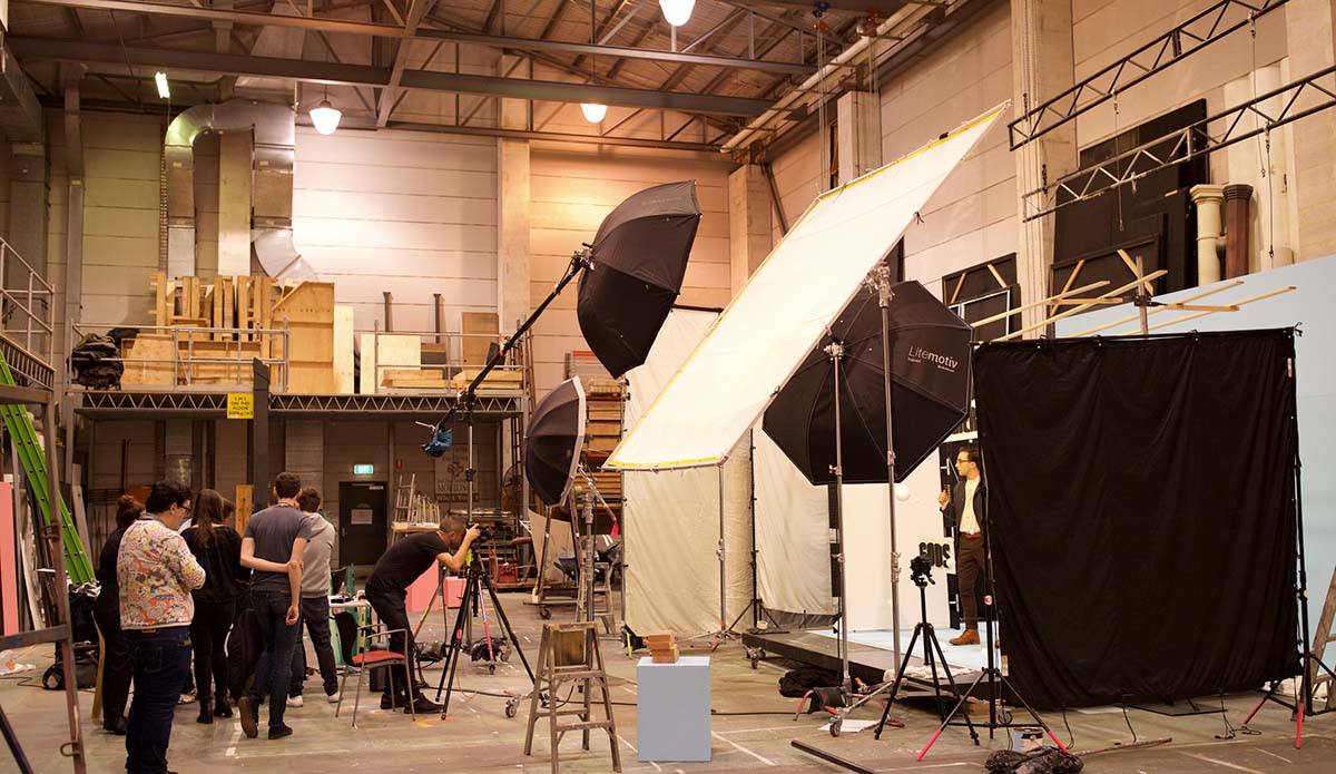 昆士蘭劇院2018宣傳海報設計拍攝制作-上海廣告設計公司