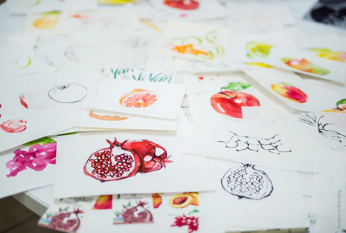 被咬了一口的被咬了一口的Yan天然健康有機果汁飲料產品包裝設計瓶型設計