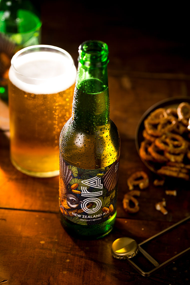 Ora毛利人啤酒品牌包裝設計，使用川崎植物的美麗插圖設計