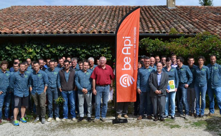 Be Api 法國精準農業合作組織品牌標志設計
