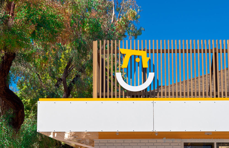 Starbird 炸雞快餐餐廳餐飲logo設(shè)計(jì)實(shí)景效果圖-上海logo設(shè)計(jì)公司