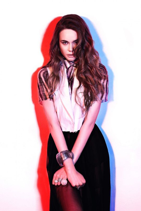 2018年最佳平面設(shè)計(jì)趨勢-終極指南-雙色光