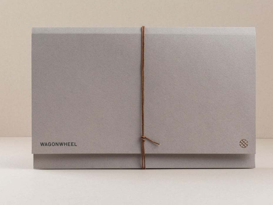 2018年9個創新的標志設計趨勢-簡單的排版與經典字母組合的復活