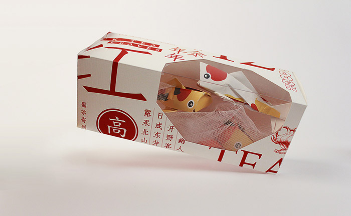 “年年有余”紅茶包裝創(chuàng)意魚(yú)類造型與禮盒包裝設(shè)計(jì)-上海包裝設(shè)計(jì)公司