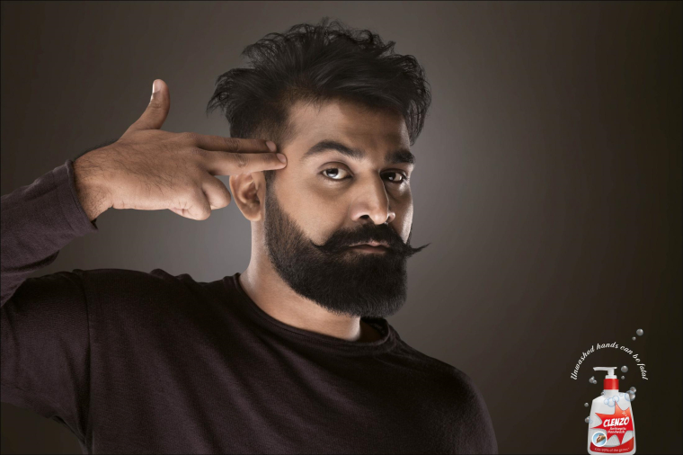 印度Clenzo洗手液平面創(chuàng)意廣告“致命的手”-上海廣告創(chuàng)意設(shè)計(jì)公司