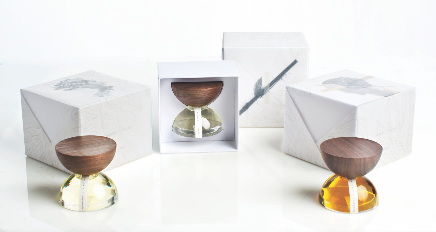 INDULGE YOUR SENSES WITH UNIQUE XINU? FRAGRANCES香水包裝設(shè)計(jì)-上海包裝設(shè)計(jì)公司