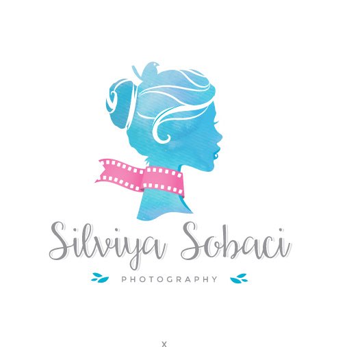 展現(xiàn)女性特征和女性魅力的插畫粉紅色logo設(shè)計-上海品牌logo設(shè)計公司