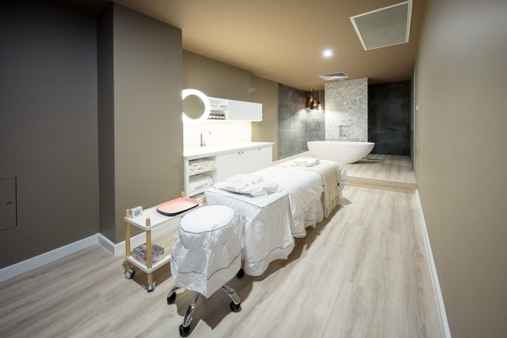 Anna Jo 醫(yī)療美容機(jī)構(gòu)店鋪空間裝修布置設(shè)計(jì)-上海尚略品牌設(shè)計(jì)公司