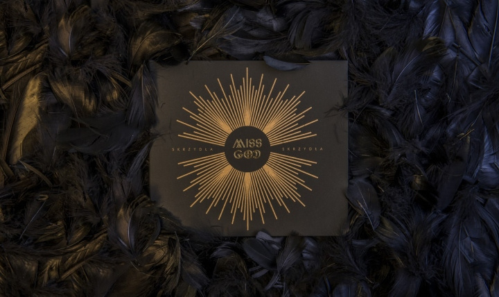 上帝小姐CD音樂專輯封面印金包裝設計-上海包裝設計公司欣賞