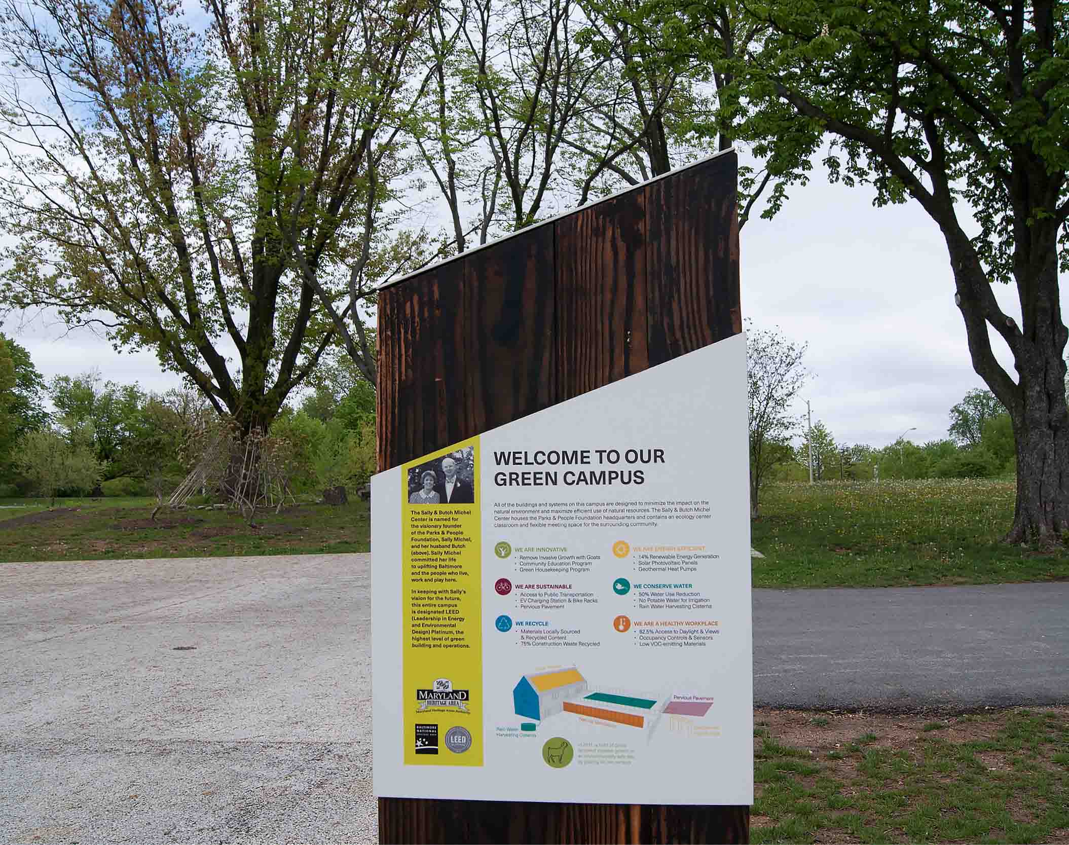 Auchentoroly 公園步行街區室外導視設計-上海環境導視設計公司