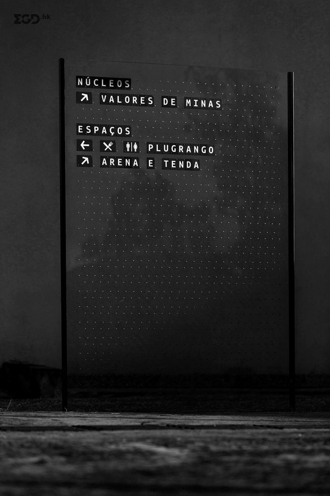 lugMinas導(dǎo)視系統(tǒng)設(shè)計-安裝在透明亞克力上，可隨意改動導(dǎo)視信息-上海導(dǎo)視設(shè)計公司