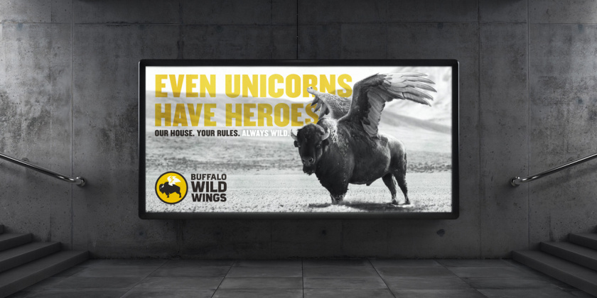Buffalo Wild Wings體育酒吧新logo設(shè)計，帶翅膀的水牛形象