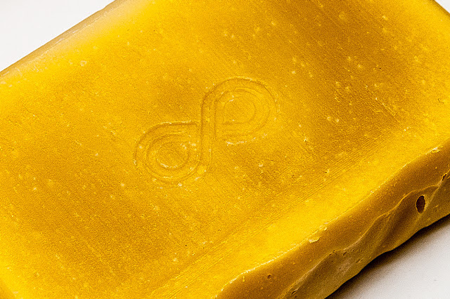 品牌識別性包裝： Rawganique 手工肥皂包裝設計