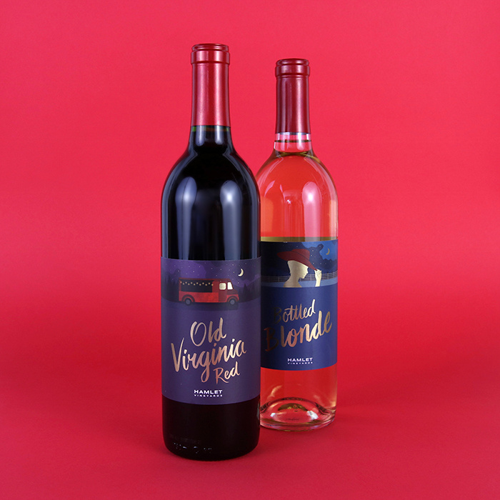 哈姆雷特葡萄酒品牌包裝設計，葡萄園自定義風景插畫與手工刻字的結合