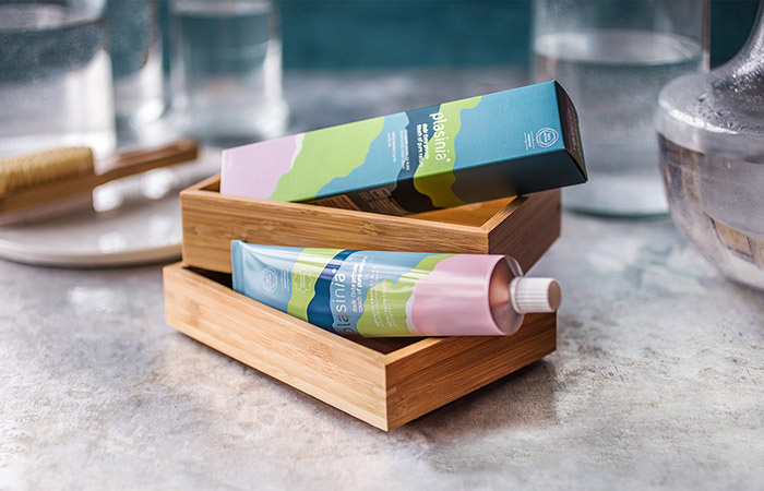 PLASINIA化妝品品牌形象VI設計包裝設計，傳達全天然產品系列