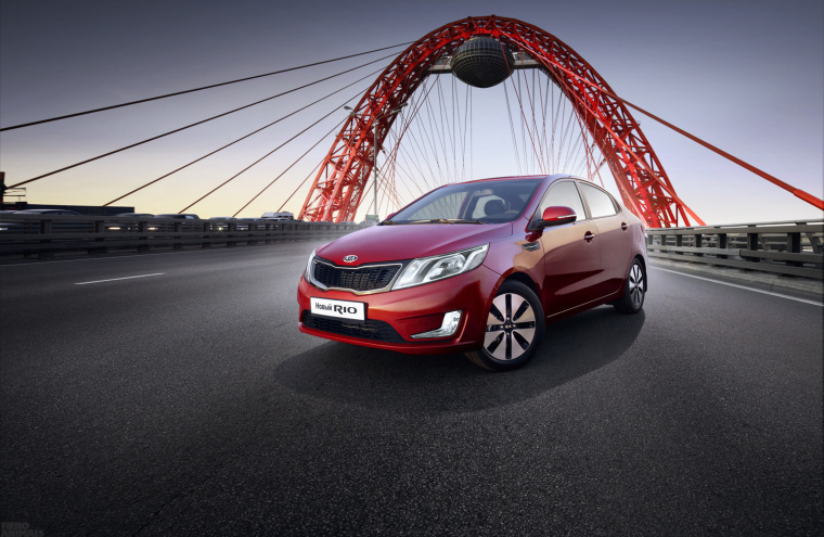 上海海報(bào)設(shè)計(jì)公司欣賞：一組俄羅斯奇幻的汽車與飛機(jī)創(chuàng)意海報(bào)設(shè)計(jì)